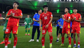 HLV Peter Cklamovski tuyên bố Malaysia quyết thắng Việt Nam giữa biến động lực lượng